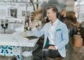 AI Virtual Assistants in Omnichannel Support: Bridging CRM Data Across Platforms