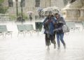 Wet weather drives UK retailers to slash prices in September