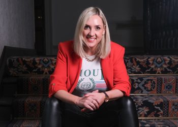 Anna Mosley, Award-Winning Expert, Highlights Need for ‘EXTRAordinary Leadership’