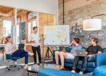 The Role of a Marketing Communications Manager: Responsibilities and Salary Insights