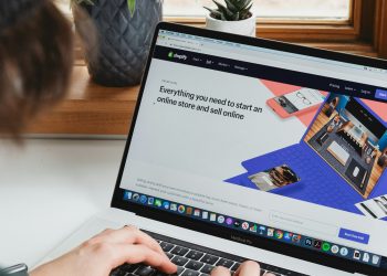 Unlock the Full Potential of Your Shopify Store with Print-on-Demand Integration