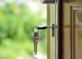 Should You Sell Your Home Quickly to a Cash House Buying Company?