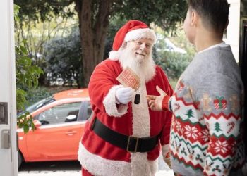 Cost of Christmas Travel Forces Half of Brits to Scale Back on Presents