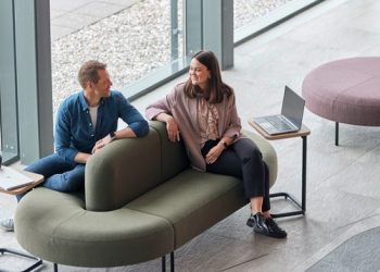 Survey Unveils UK Workers’ Desk-Break Habits Amid Mental Health Worries