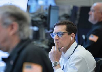 Wedbush spots clear investor opportunities in tech stocks