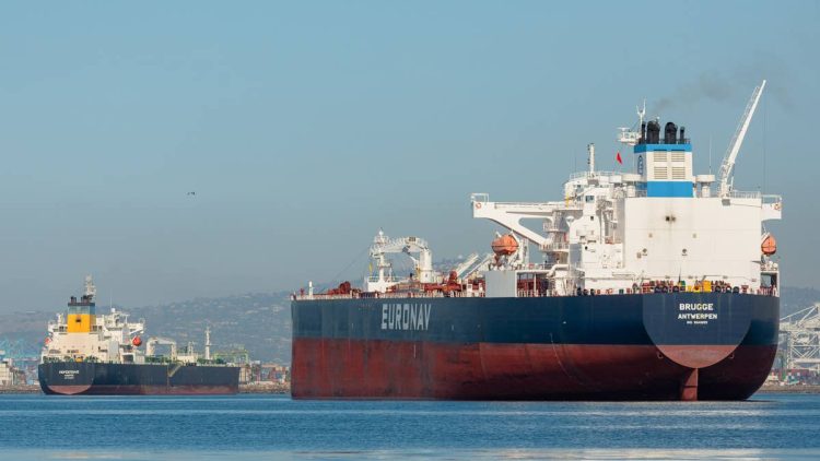 White House makes promise on Strait of Hormuz, oil