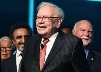 Warren Buffett’s $187 billion warning grows louder every day