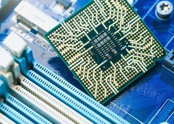 Top Broadcom insider unloads eye-popping number of shares