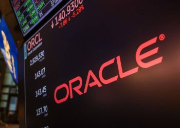 Oracle stock falls for a seventh session as filing risk lands