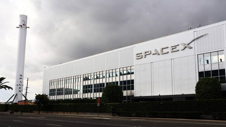 HSBC sends troubling SpaceX stock prediction