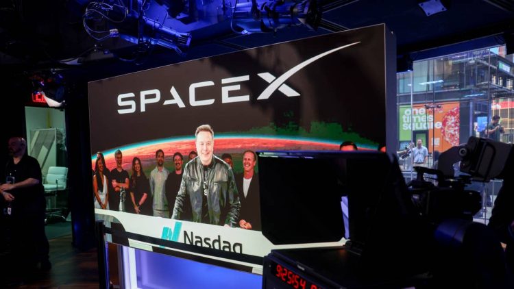 SpaceX stock sends investors a signal they need to see
