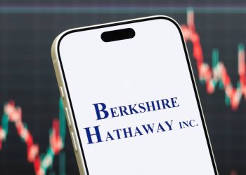 Berkshire’s record cash pile sparks growing pressure