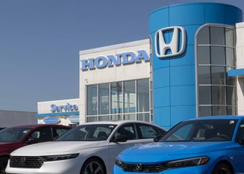 Honda keeps skipping the hybrid its buyers are asking for