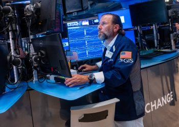 Vanguard taps T. Rowe Price to run portions of key active equity funds