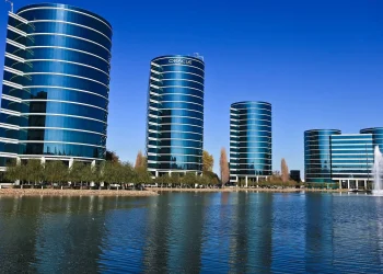 Oracle ORCL stock prediction: $245 bull case vs $95 bear…