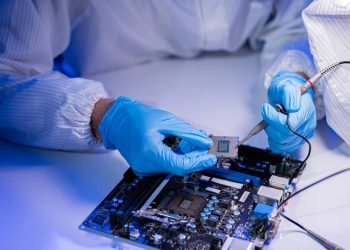 BofA’s $1.18T cloud forecast puts 3 chip stocks in focus