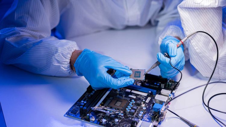 BofA’s $1.18T cloud forecast puts 3 chip stocks in focus