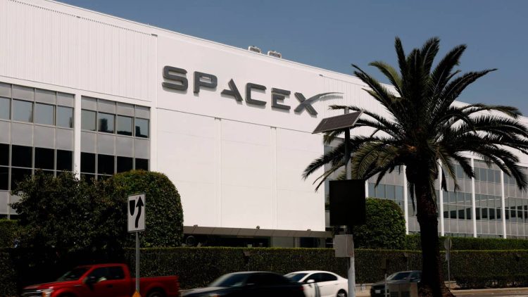 T-Mobile’s CEO just dismantled SpaceX and Starlink’s big goal