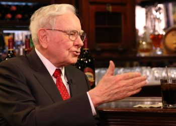 T. Rowe Price, Warren Buffett warn against common retirement mistake