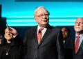 Warren Buffett shares his final lesson before stepping back