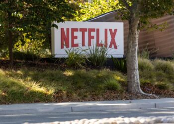 Evercore wants investors to buy tumbling streaming stock