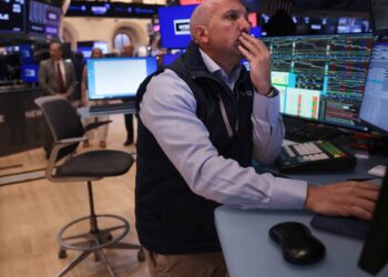 Morgan Stanley warns of possible stock market correction
