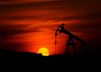 The Gulf Export Disruption Is Now a Bond Story: Oil, Yields…