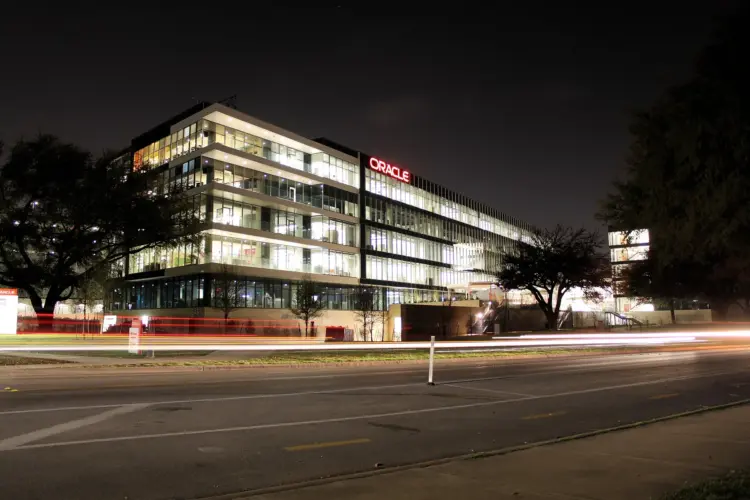 Oracle Stock Price Prediction: $137 Now, $205 Bull, $98 Bear
