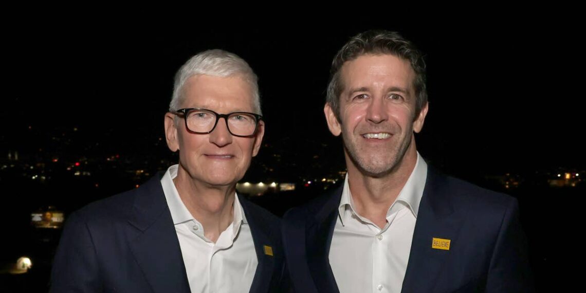Apple’s new CEO inherits a fortune and an AI question