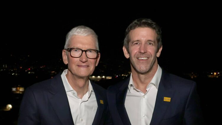 Apple’s new CEO inherits a fortune and an AI question