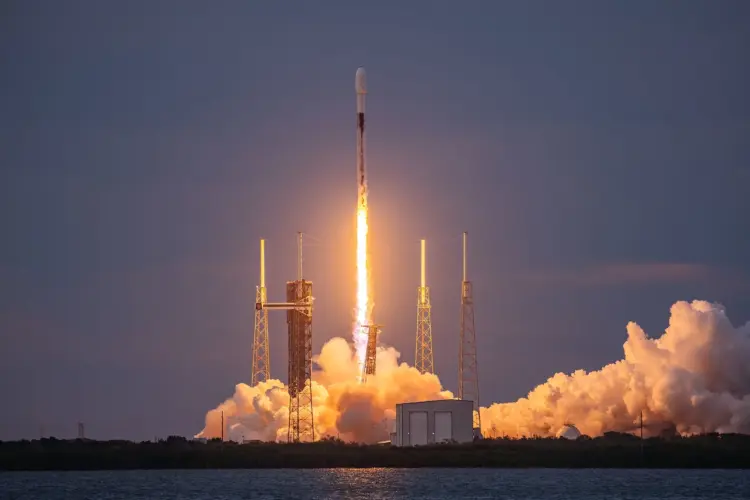 SpaceX Nasdaq-100 Weight 2.82%: Index Bid vs 3.1bn Unlock…