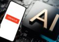 Oracle’s massive AI bet hides a huge warning investors can’t ignore