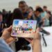 Apple extends iPhone Duo delivery, disappointing eager customers