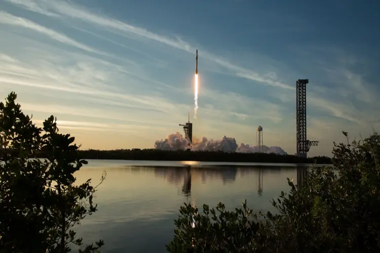SPCX Stock Closed at $160.57 as Starlink’s 800 MHz…