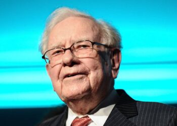 Broadcom CEO echoes Warren Buffett with warning for investors