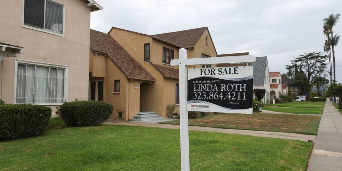 Zillow warns Americans on housing market, mortgage rates