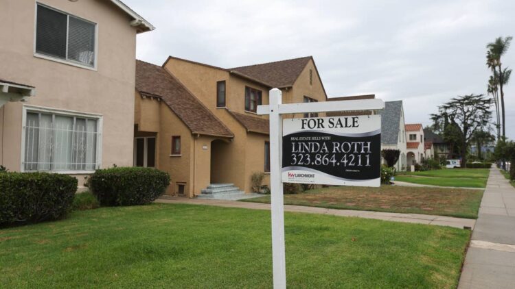 Zillow warns Americans on housing market, mortgage rates