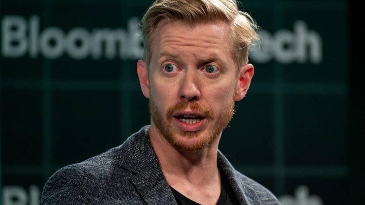 Reddit stock plunges 28% as Google AI cuts US traffic