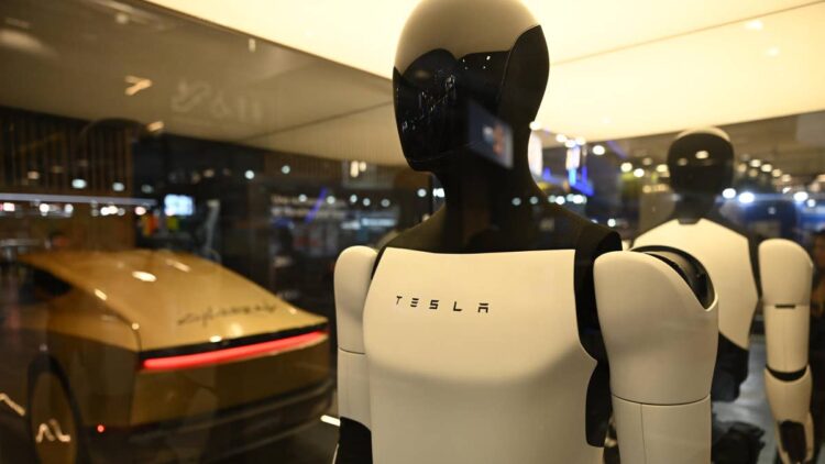 Tesla stock sellers should pump their brakes, 5-star analyst says