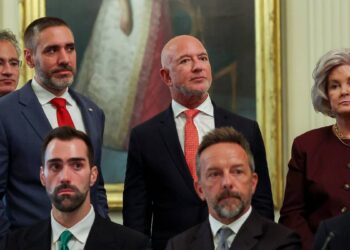 Jeff Bezos makes surprising prediction for workers as Amazon cuts jobs