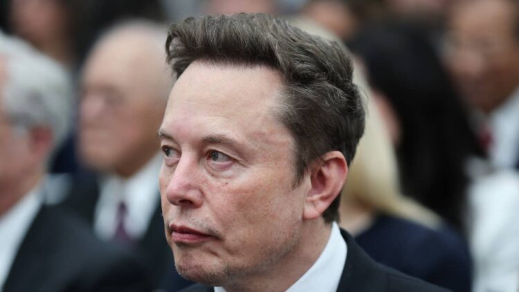 SpaceX’s Starlink growth creates a new problem for AT&T