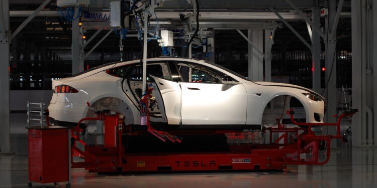 Tesla Stock After Q3: Bull and Bear Case as a $0.48 Beat…