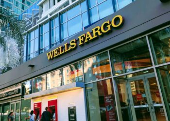 Wells Fargo wants more customer cash, but there’s a catch